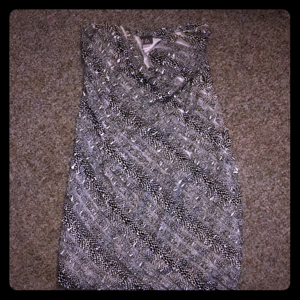 Strapless ruffled black/white print, stretchy fab.